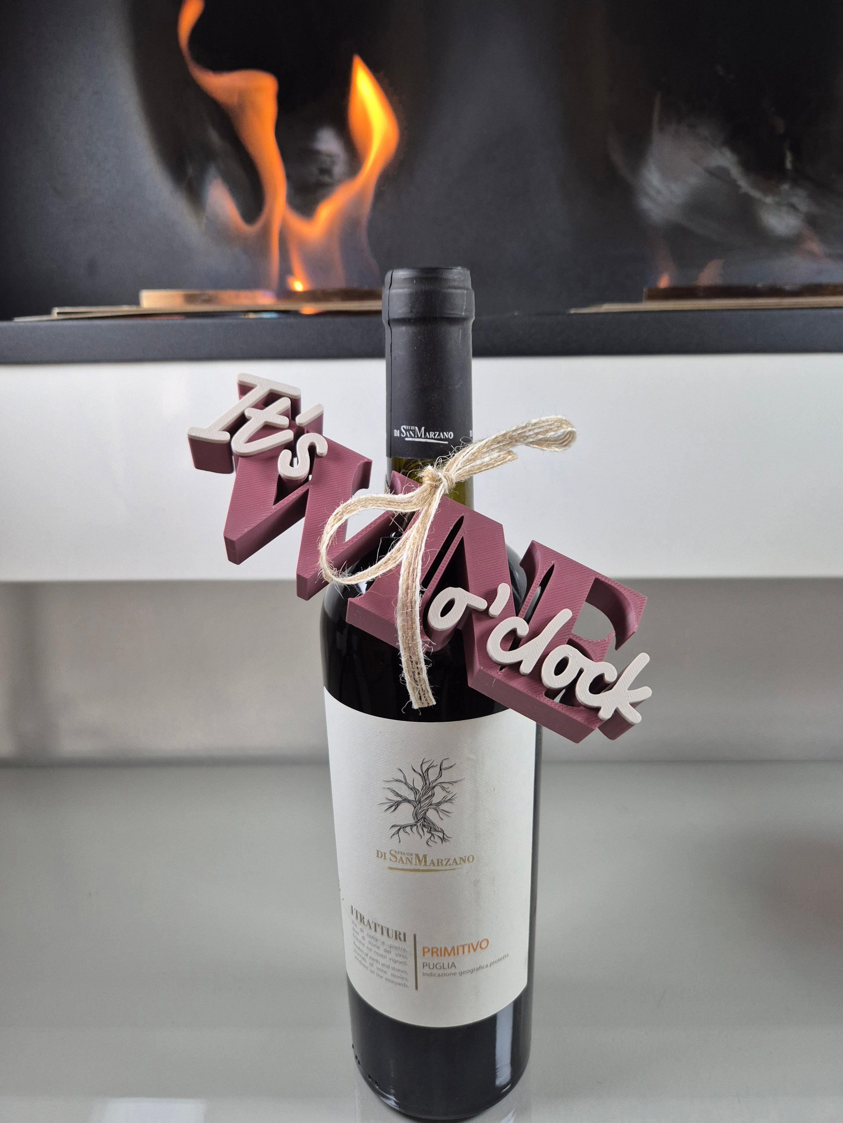 It’s Wine o’clock | Schriftzug | Stilvolle Deko & Geschenkidee für Weinliebhaber