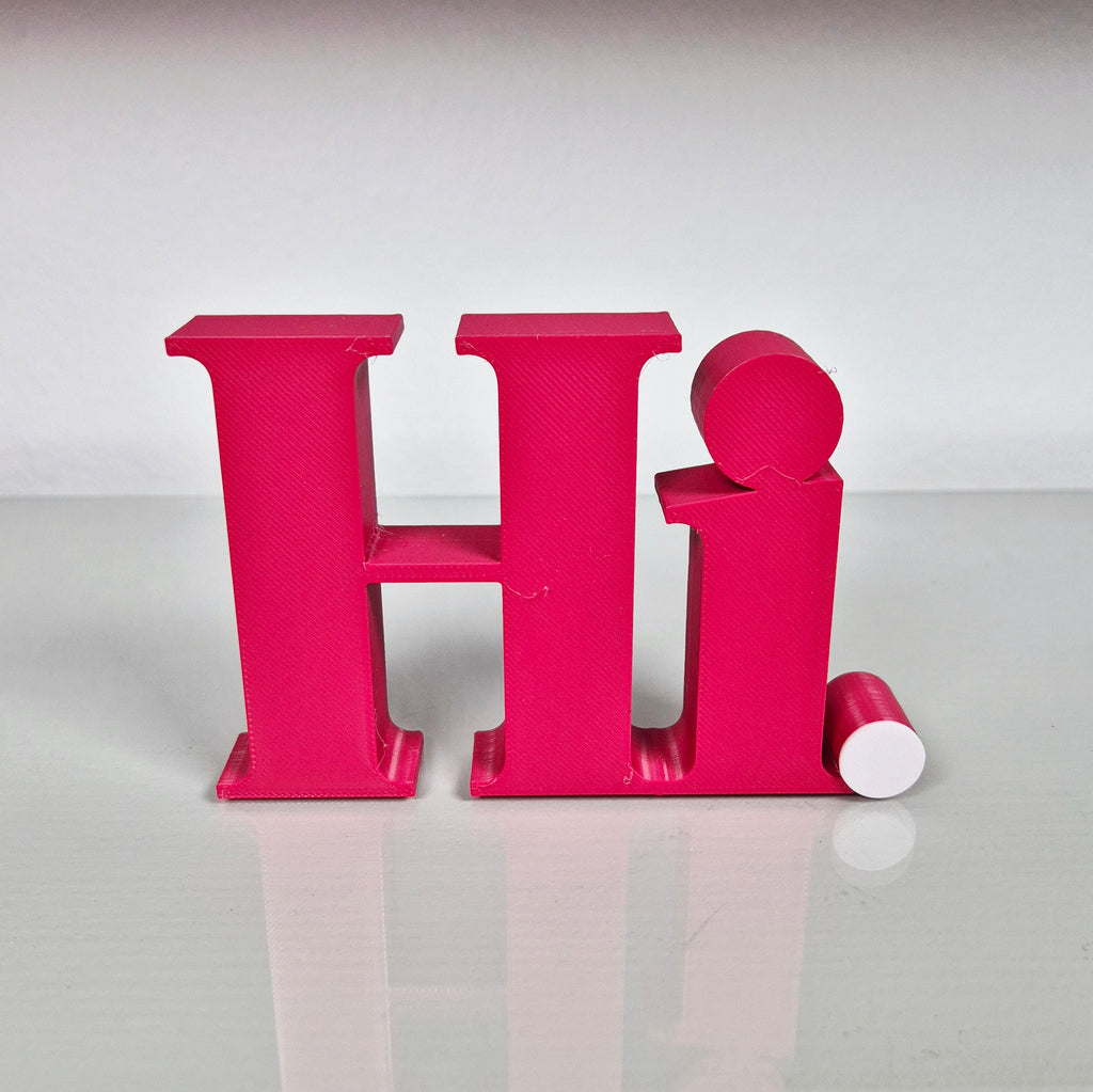Hi | 3D Schriftzug | Dekoaufsteller fürs Regal – Willkommensgeschenk