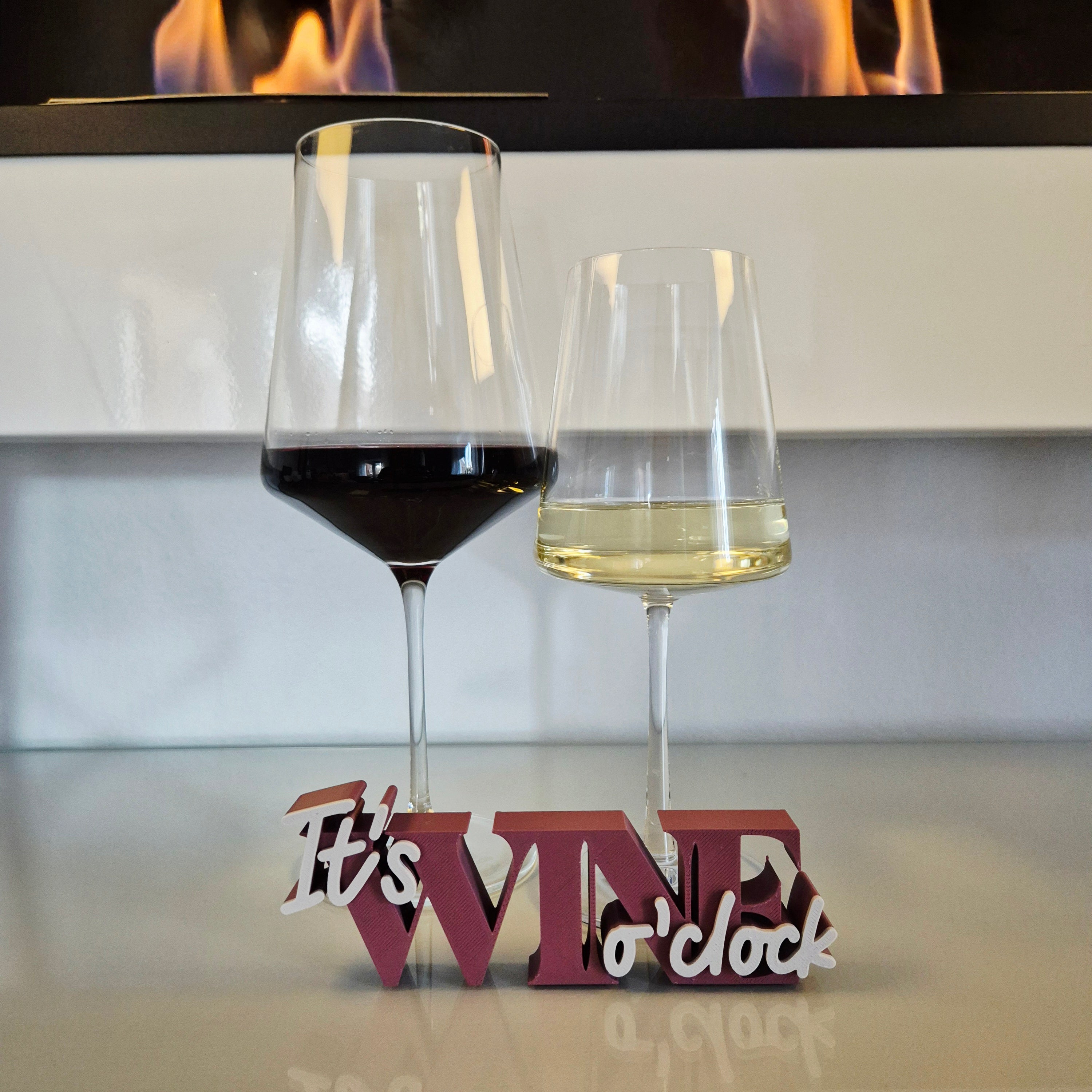 It’s Wine o’clock | Schriftzug | Stilvolle Deko & Geschenkidee für Weinliebhaber