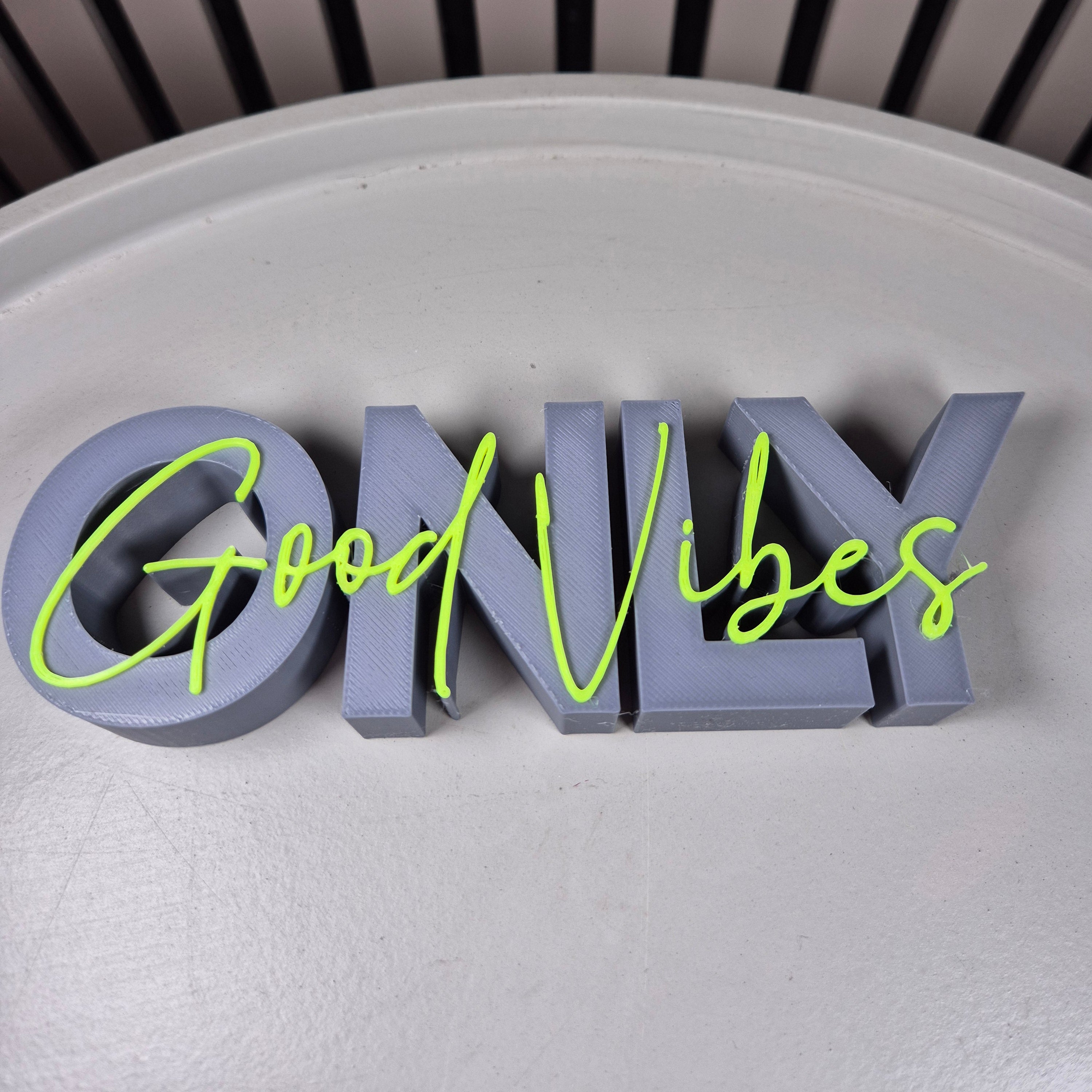 ONLY GOOD VIBES | Bunte 3D Deko mit positiver Ausstrahlung