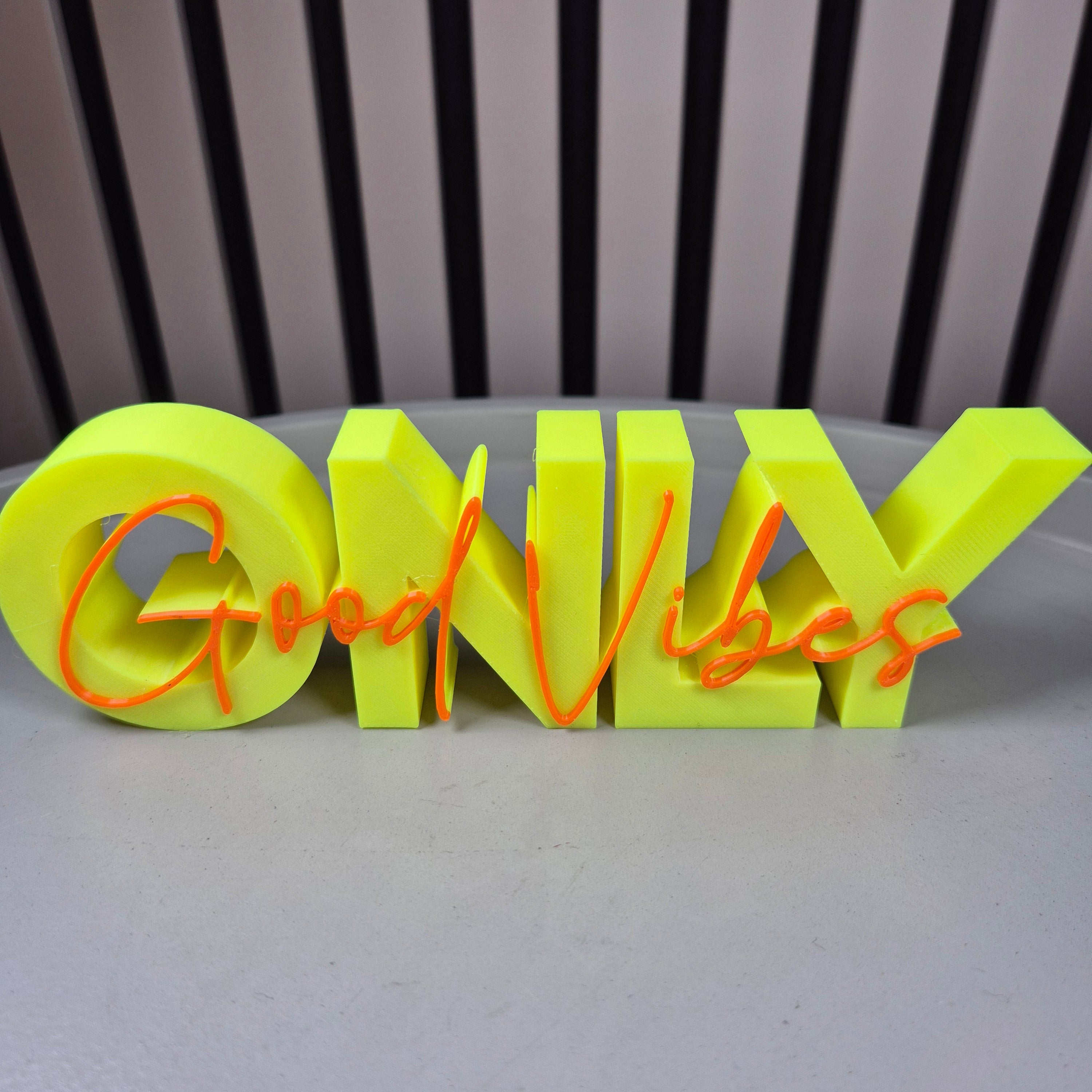 ONLY GOOD VIBES | Bunte 3D Deko mit positiver Ausstrahlung